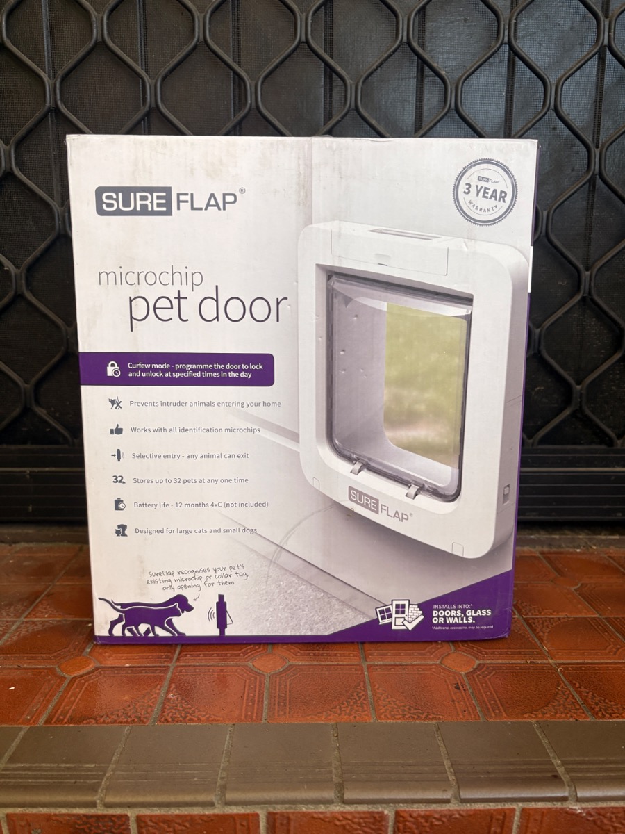 Pet Door - Uses microchip or tag for animal access