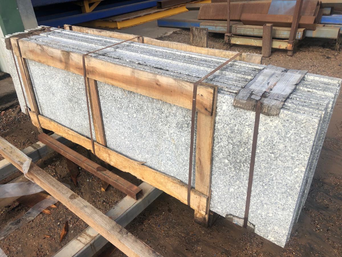 GRANITE SLABS