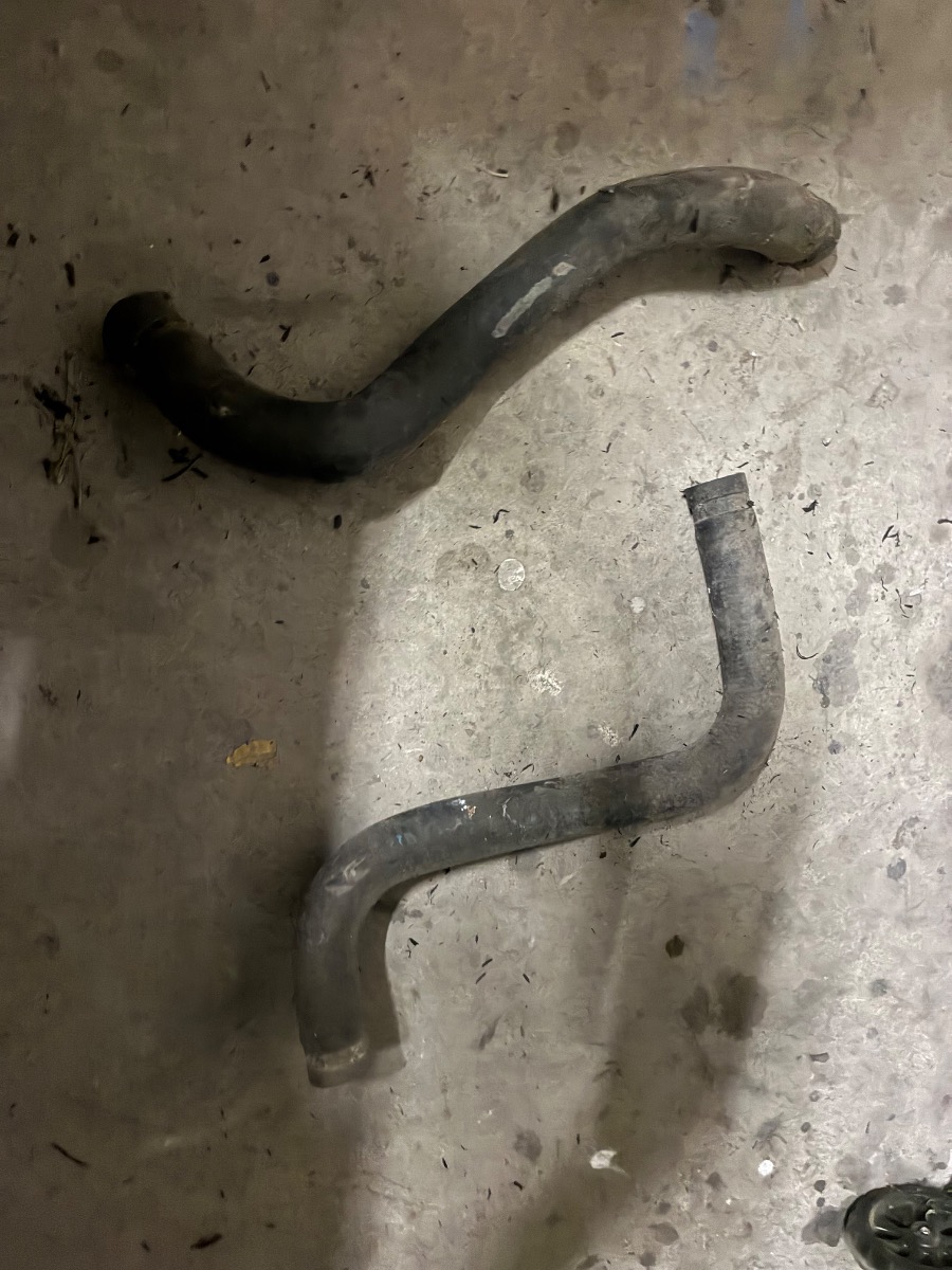 Free radiator hoses