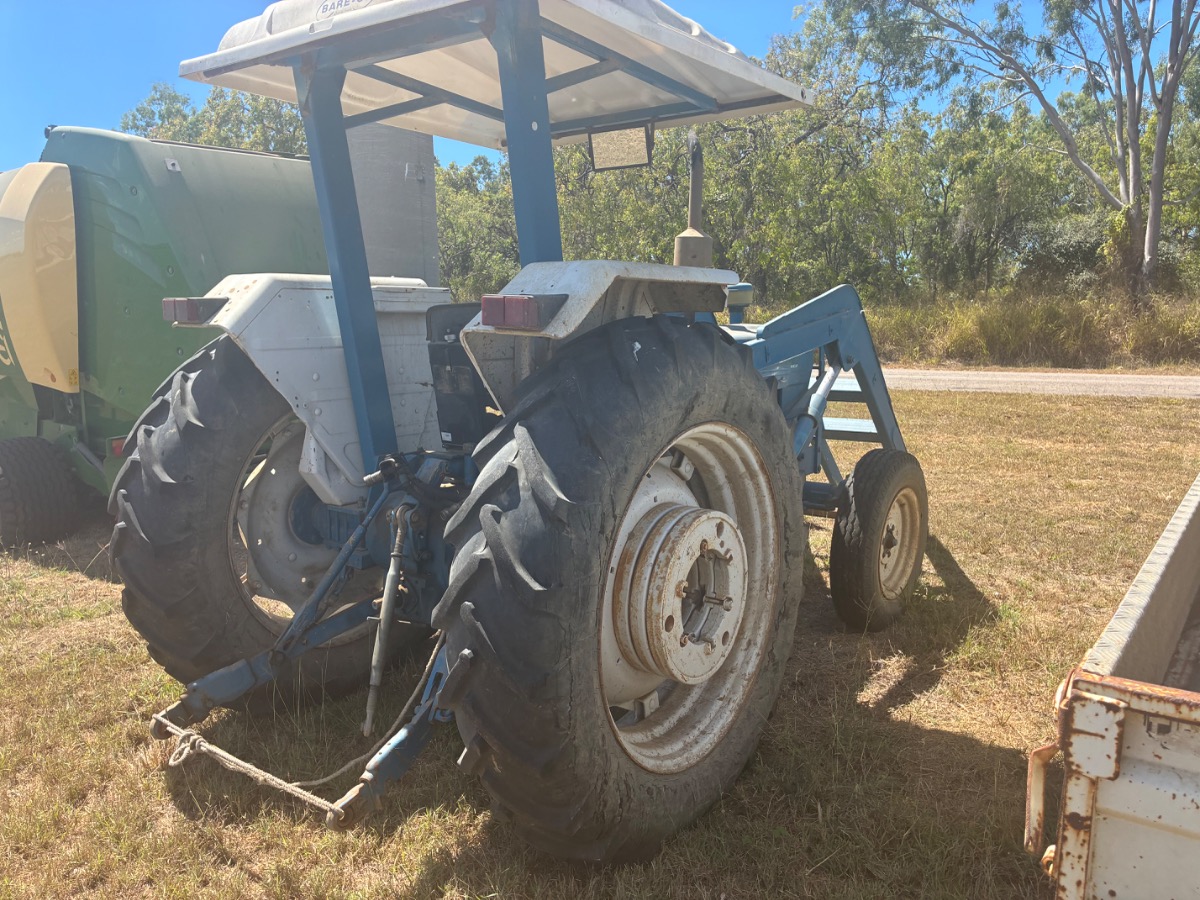Ford Tractor with loader attachment