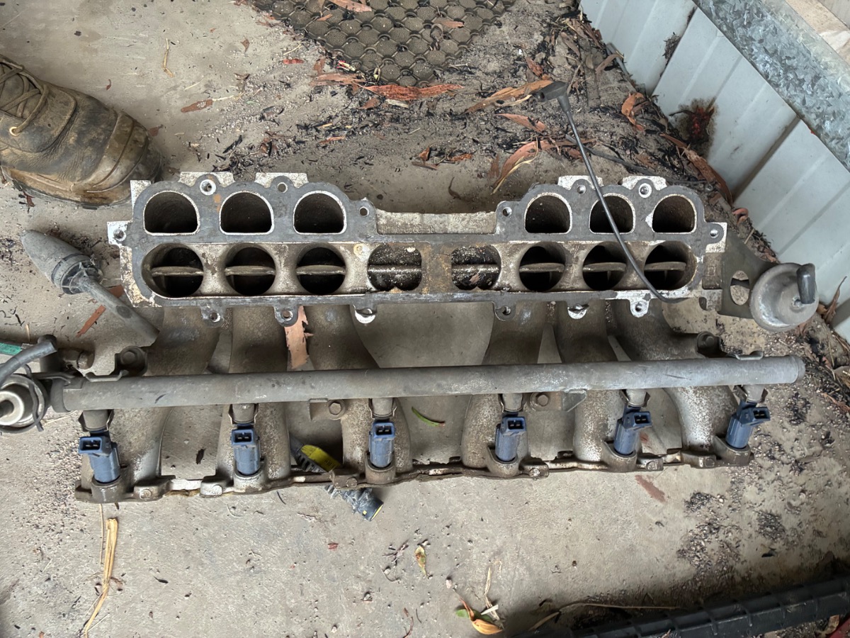 BA Falcon Barra intake and 6 injectors