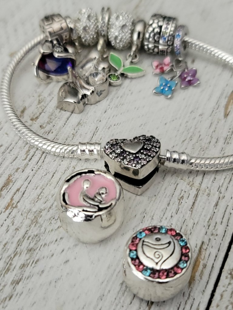 Continuum charm 1