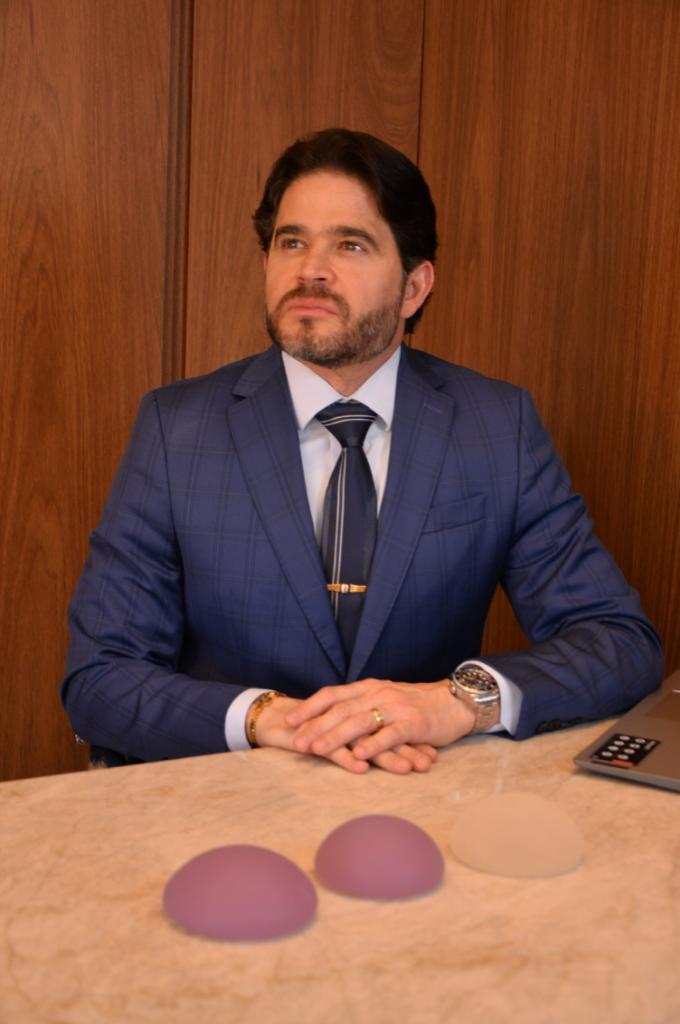 Dr. Marco Aurélio com próteses Motiva