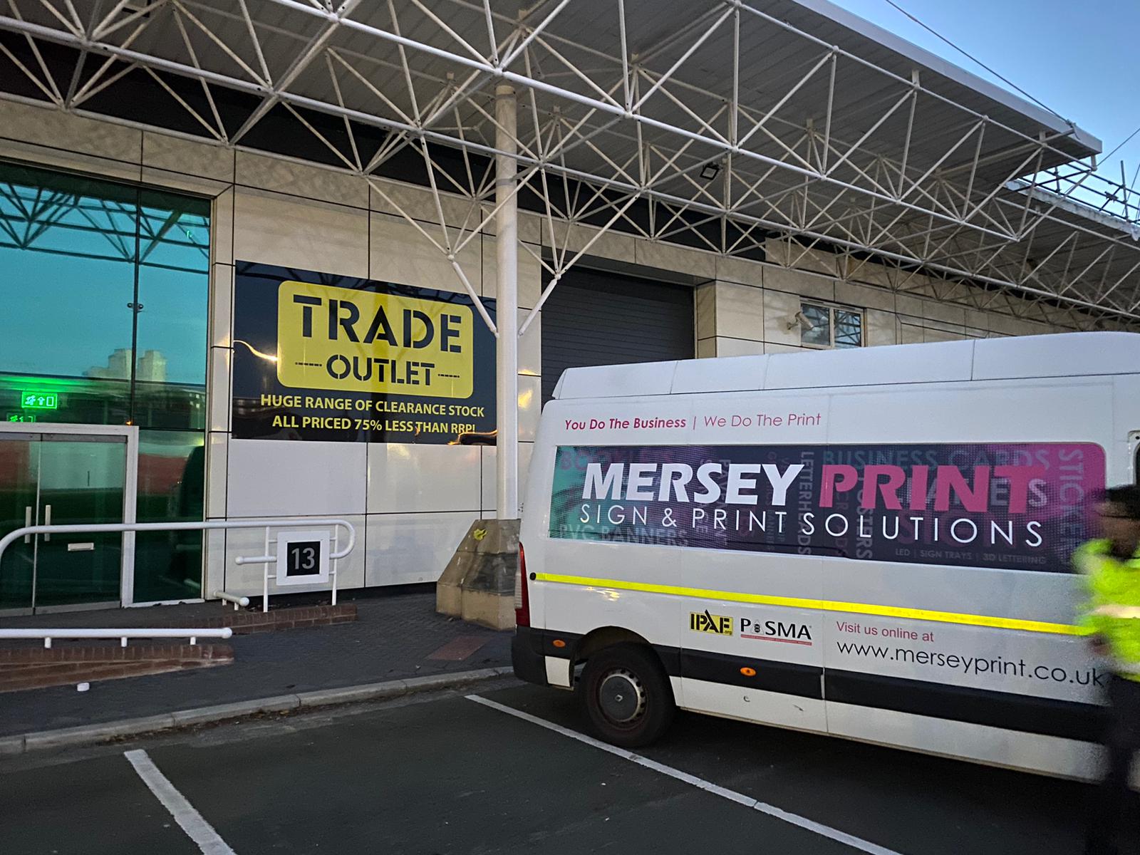 Flat Fascia Signs
