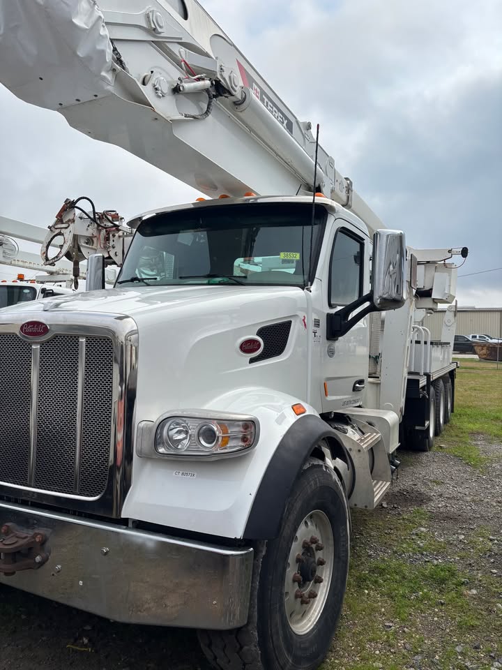 2018 Peterbilt Hi-Ranger TM-125 Bucket Truck
