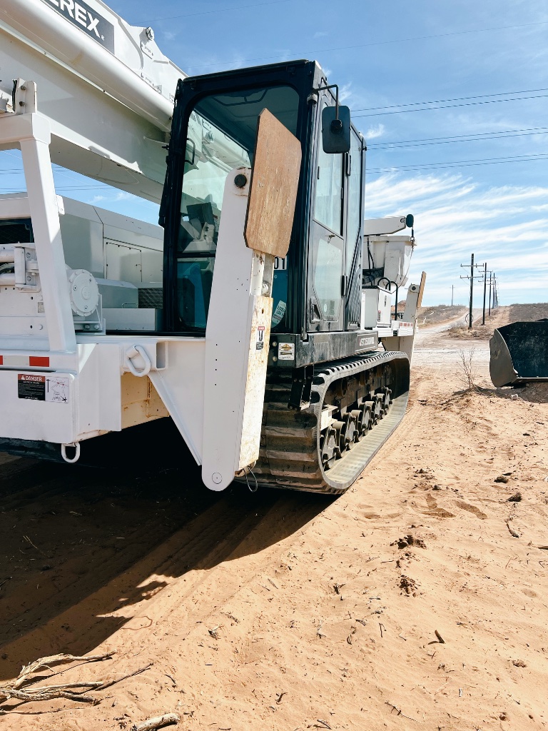 On-site oil change service — contractor utility equipment requiring mobile fleet maintenance at job site