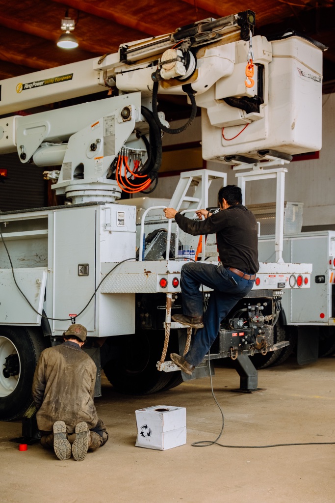 commercial diesel preventive maintenance schedule fleet guide oil filter fuel system cooling turbo DPF DEF EGR electrical fault-code tracking