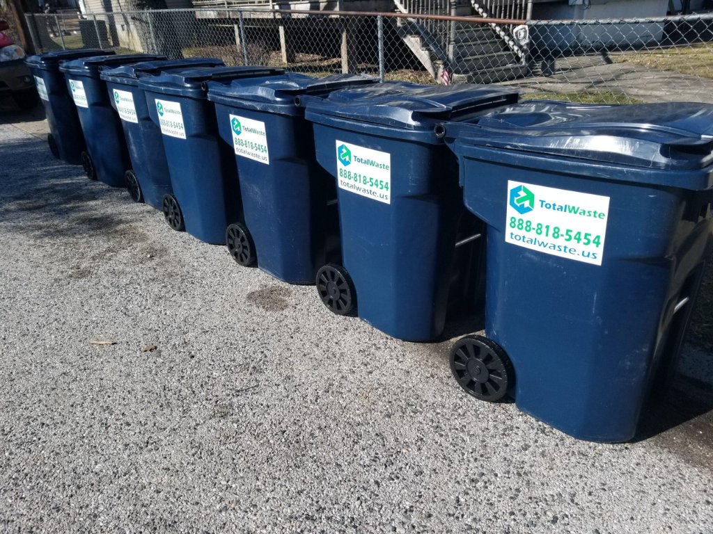 96 Gallon Commercial Toter