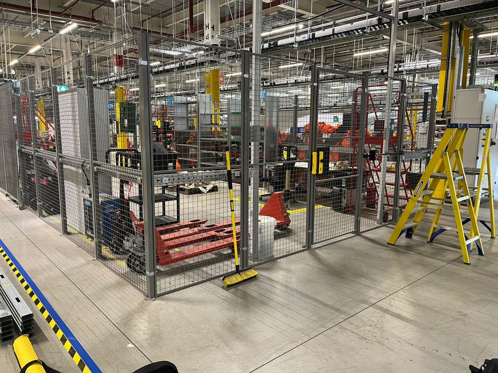 Amazon DSA2 PIT Maintenance Zone Wrap