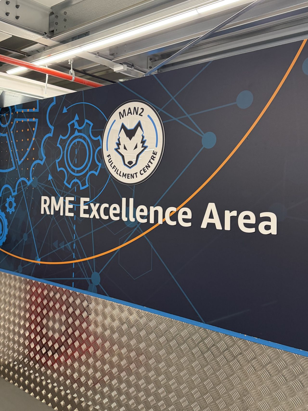 wall graphics for Amazon (MAN2 Fulfilment Centre) (image 3)