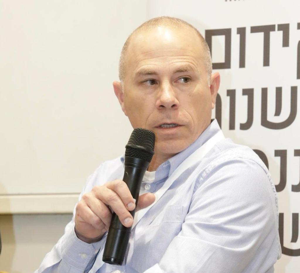 אבי גפן