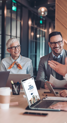 HR professionals collaborating