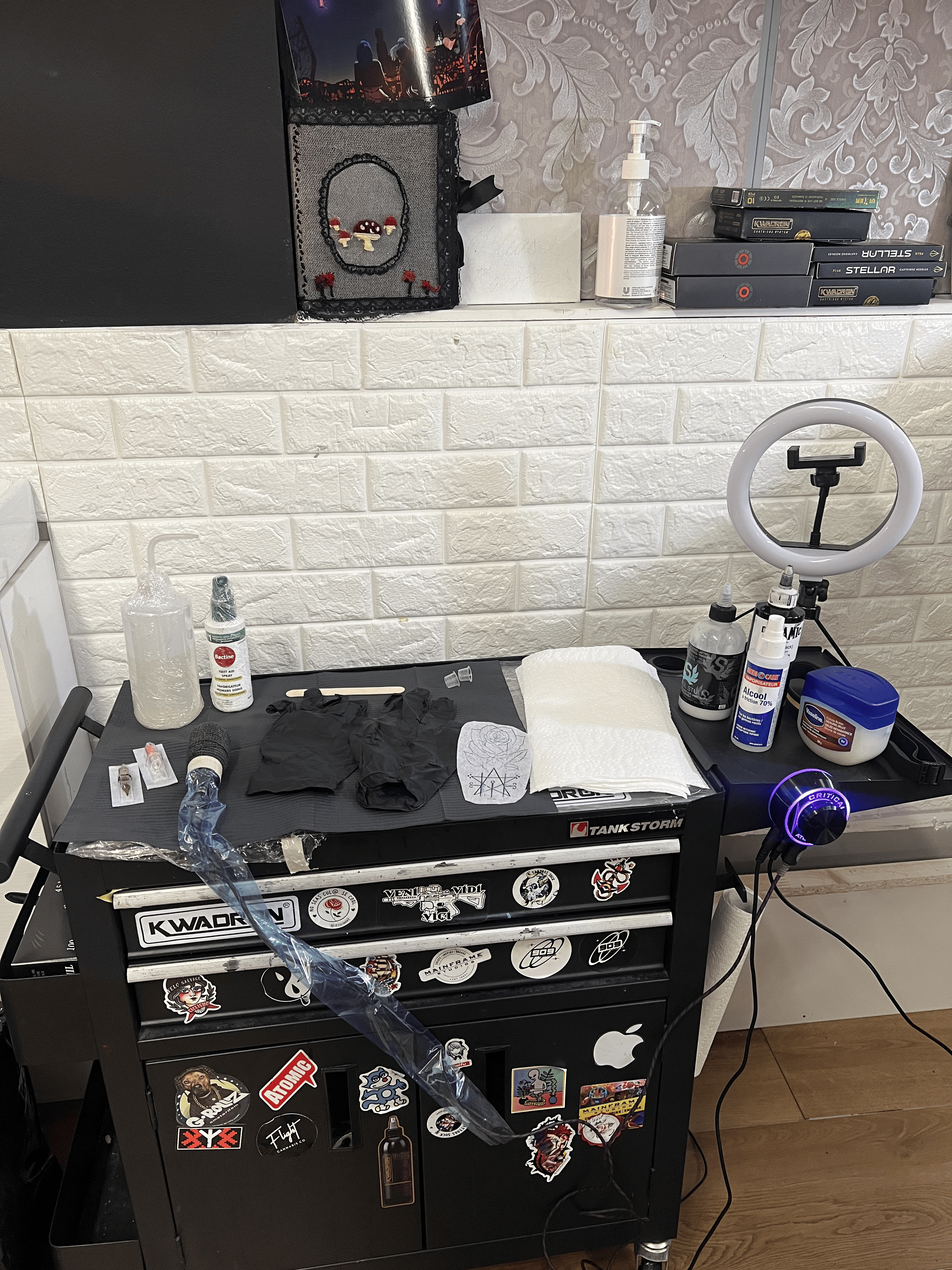 LATINK ROSE Tattoo Studio interior with artists working — the benefits of becoming a LATINK Member, New Westminster BC