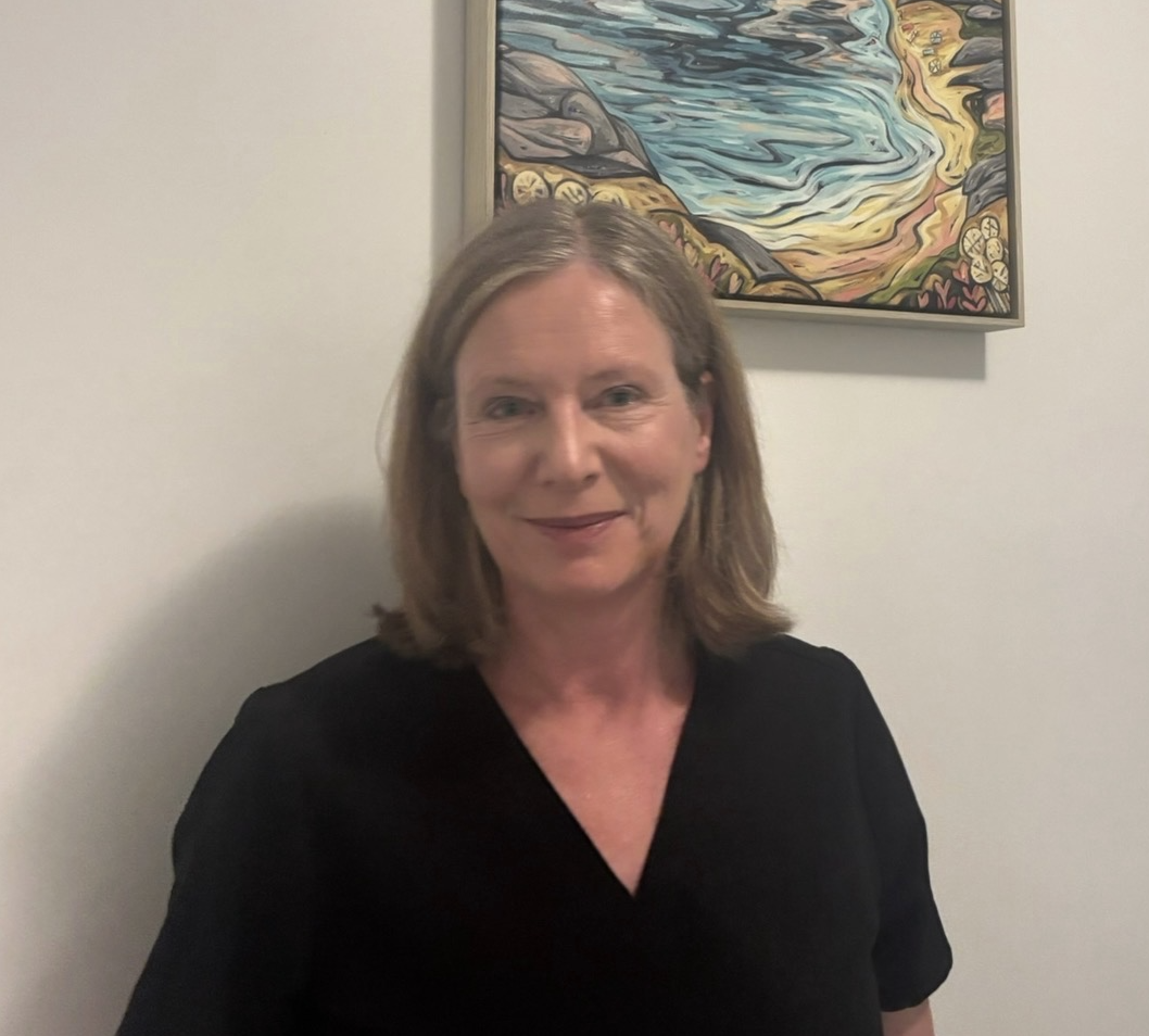 Dr Eileen Peter