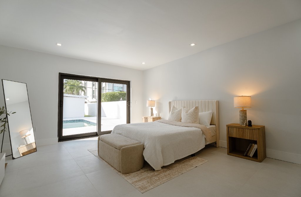 Modern Miami Beach Home - Photo 7