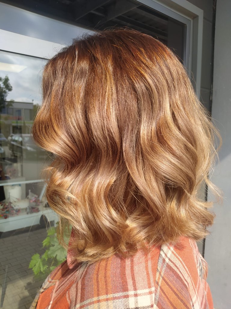 Balayage Kupfer-Blond Styling