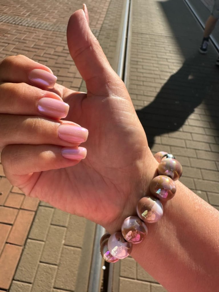 Perlmutt Rosa Nägel