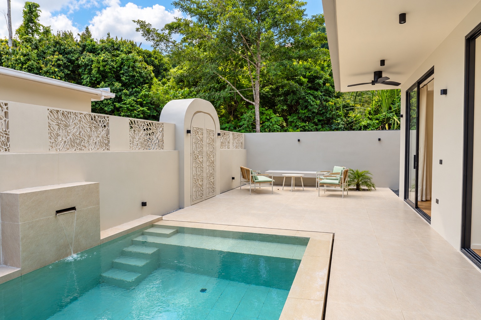 Poolside Lounge at Villa Rose in Lamai, Koh Samui