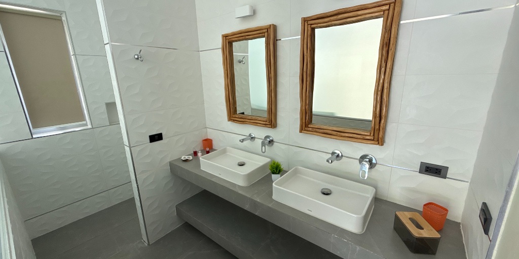 Bathroom 1 at Coconuts Villa nr 4 in Lamai, Koh Samui