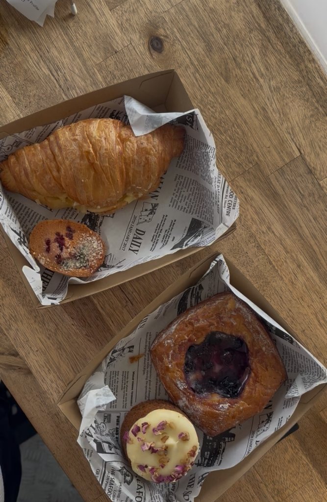 Sweet treats and pastries catering