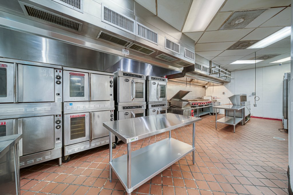 Blodgett and Royal convection ovens with prep table