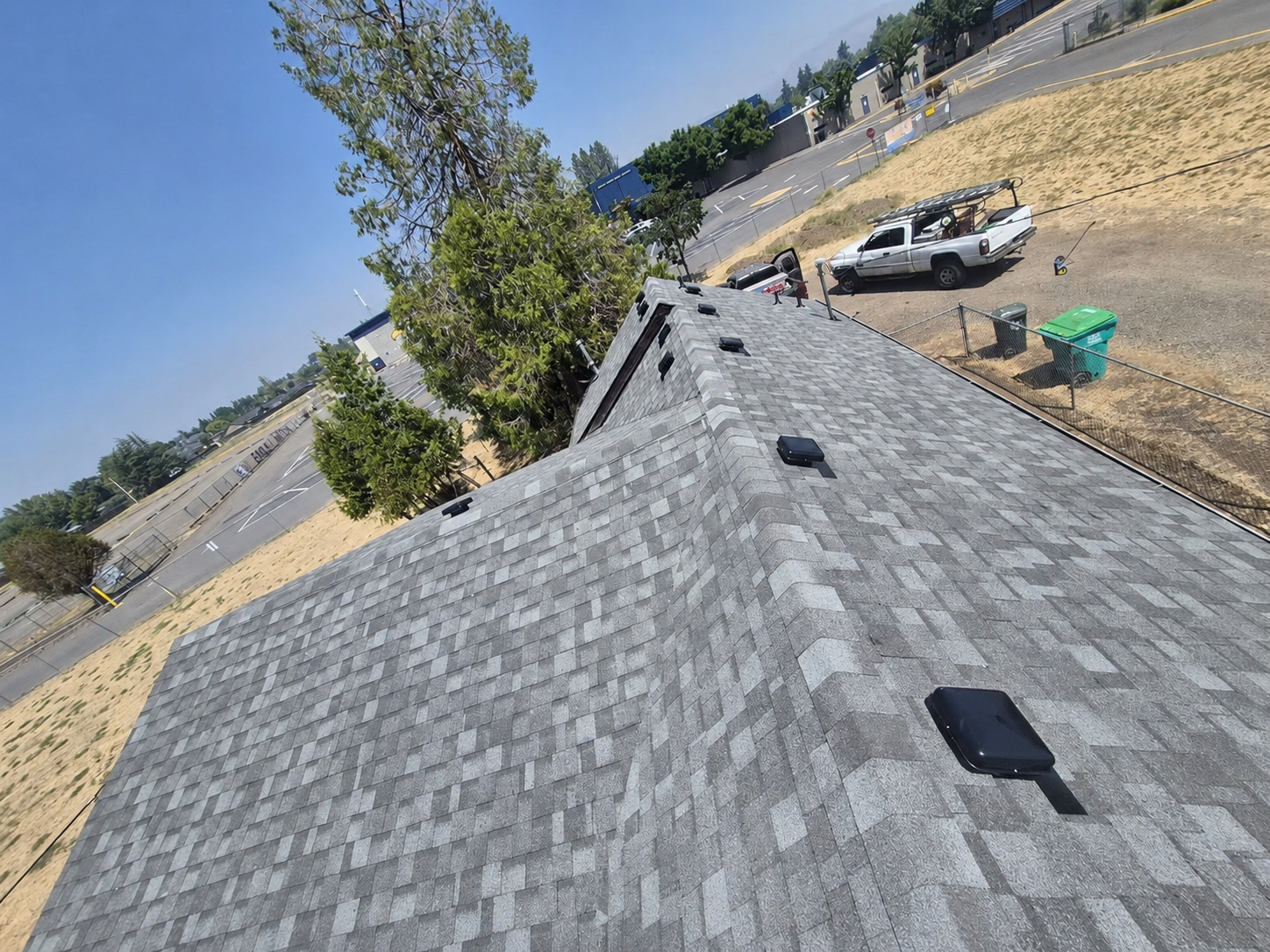 Completed architectural shingle roofing system installed by Element Zero Roofing in Southern Oregon