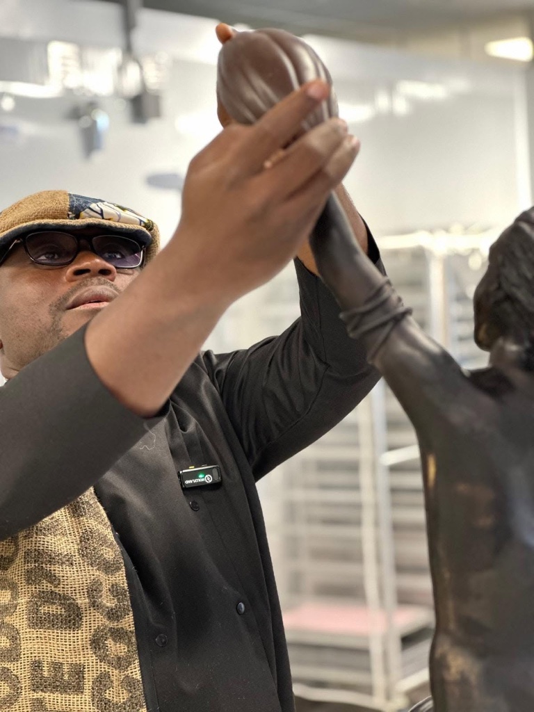 Axel Emmanuel chocolate sculpture — Salon du Chocolat Canada