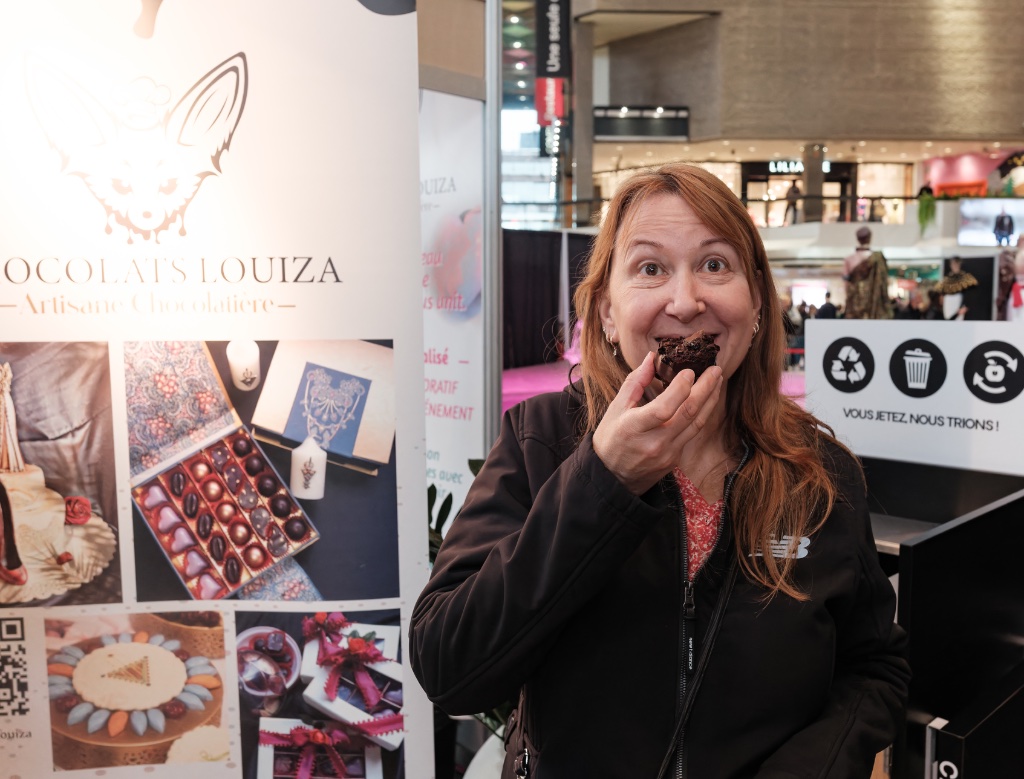 Wholesale chocolate buyers at food service expo