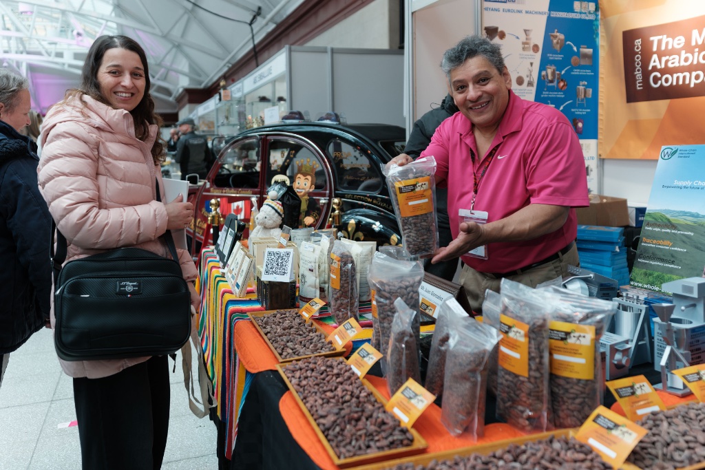 Artisan chocolate maker — how is chocolate made bean to bar