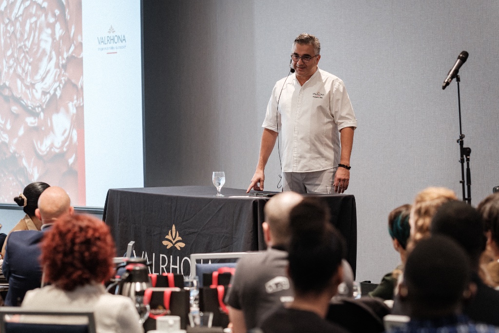 Chocolate pastry techniques masterclass — Valrhona chef