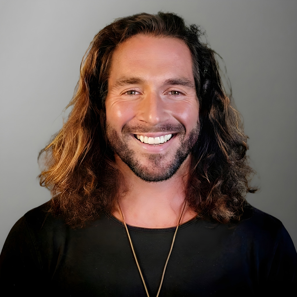 Hunter Williams, podcast host and biohacking educator, professional headshot — primary