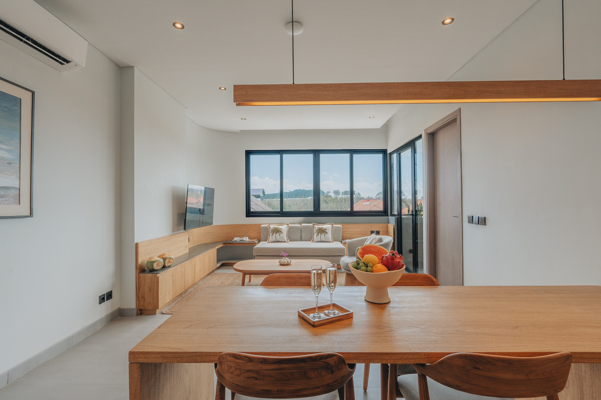 Bellana Center Point open-plan living and dining space