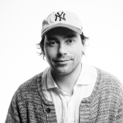 Portrait of Sam Schneidman