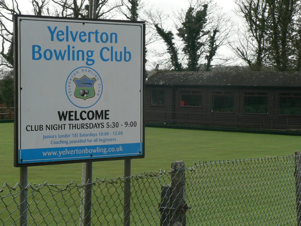 Yelverton Bowling Club green