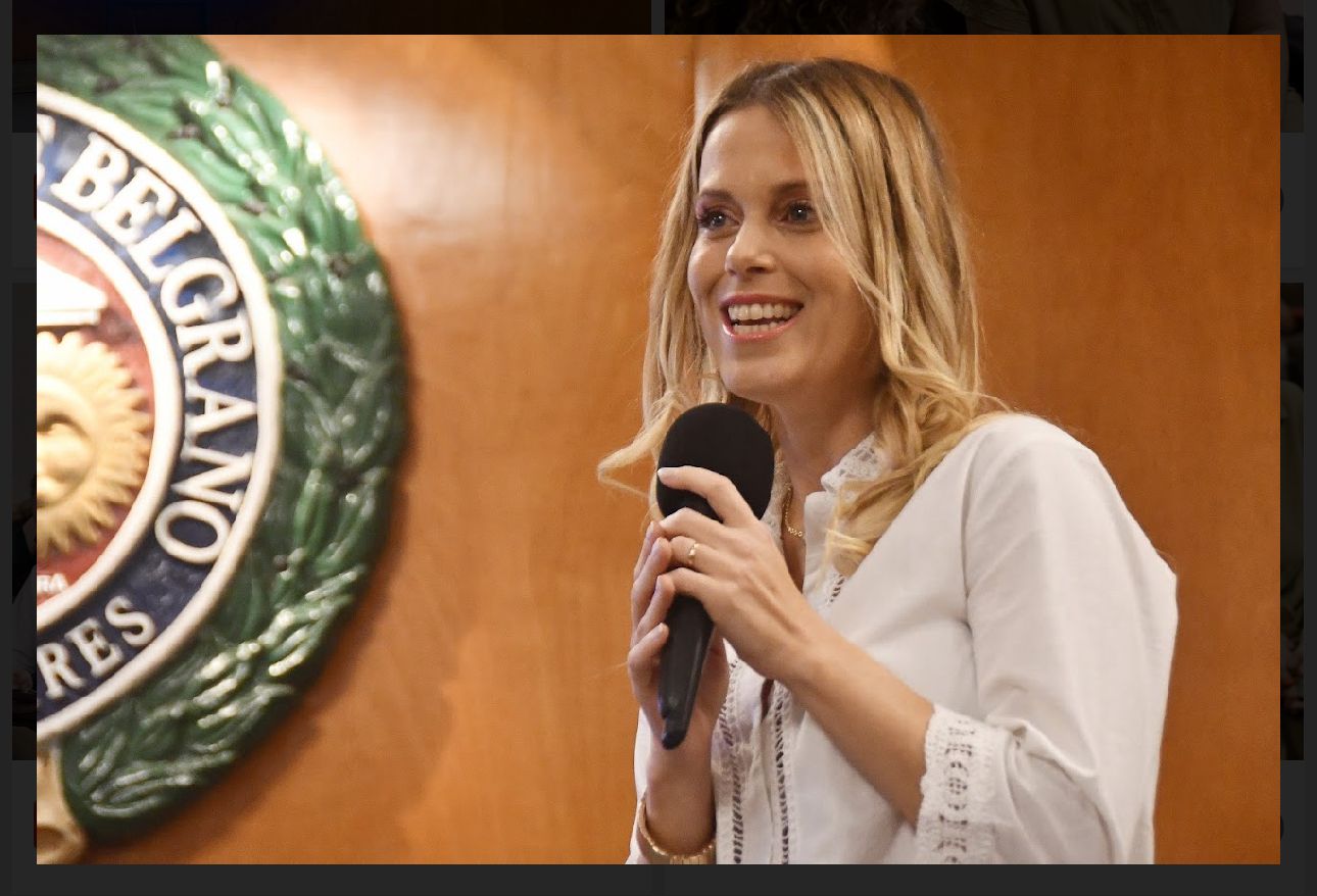 Jacqueline Lapidus en una conferencia
