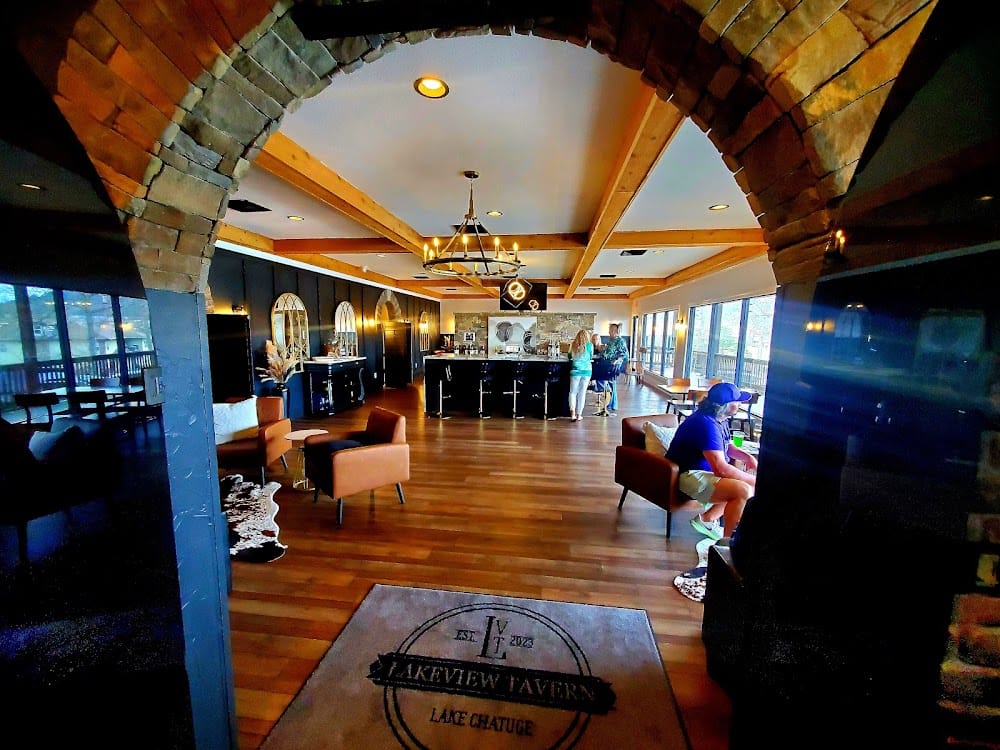 Lakeview Tavern