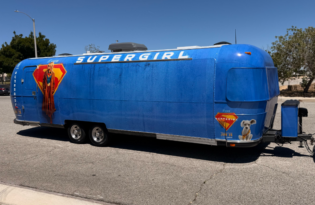 32" Airstream Lounge Trailer