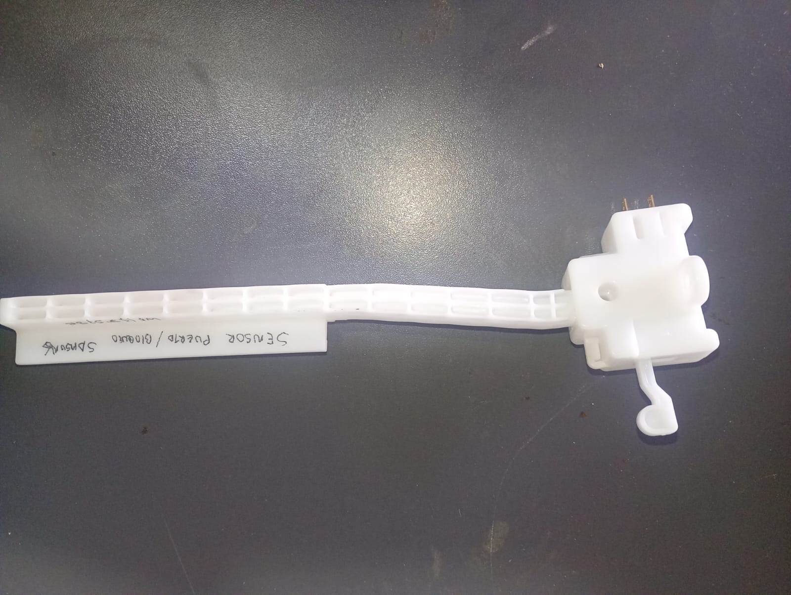 SENSOR DE PUERTO /BLOQUEO WA15J573OL (SEG)