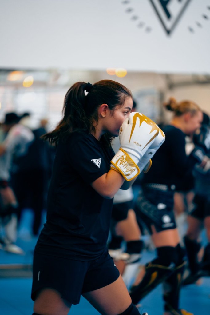 Kickboxing Pratzentraining Fusion Sports Academy