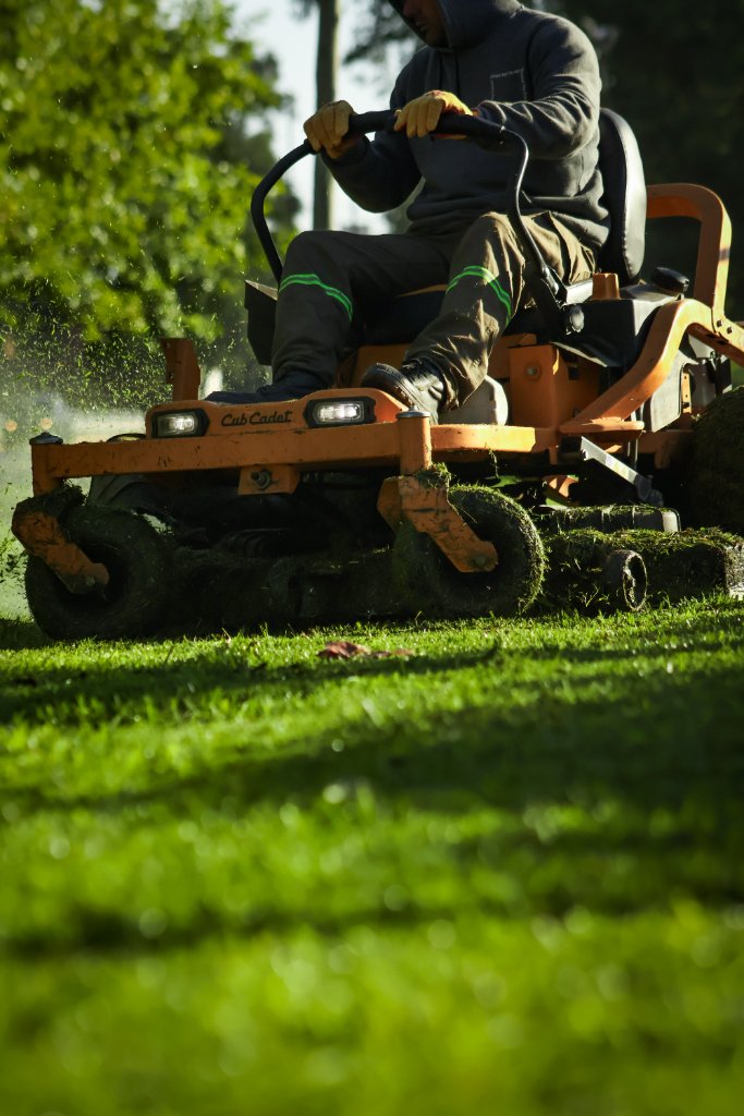 Corte de césped con Cub Cadet