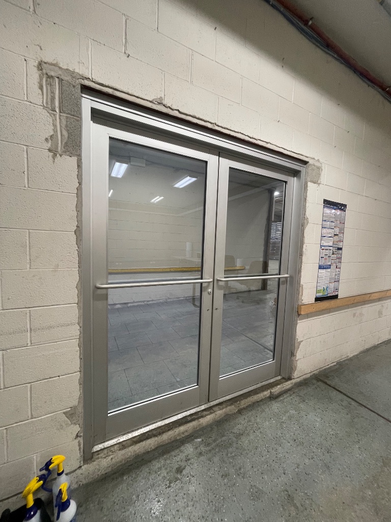 Residential/Commercial Window Tinting & Signage