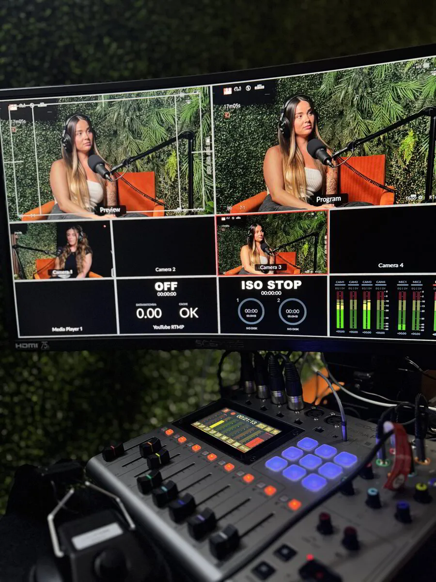 Behind the Scenes 01
