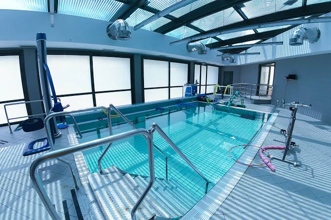 Hydrotherapy pool