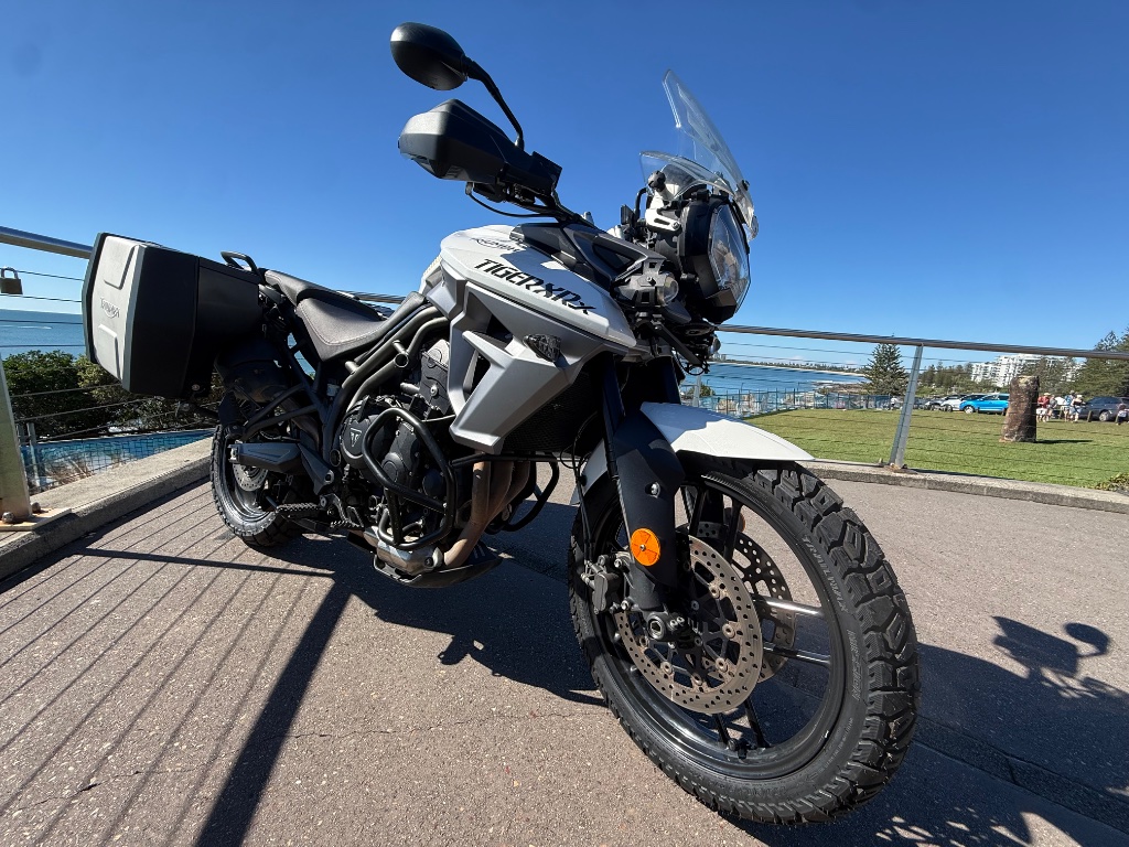 Triumph Tiger XRX800 WHITE Hard Panniers