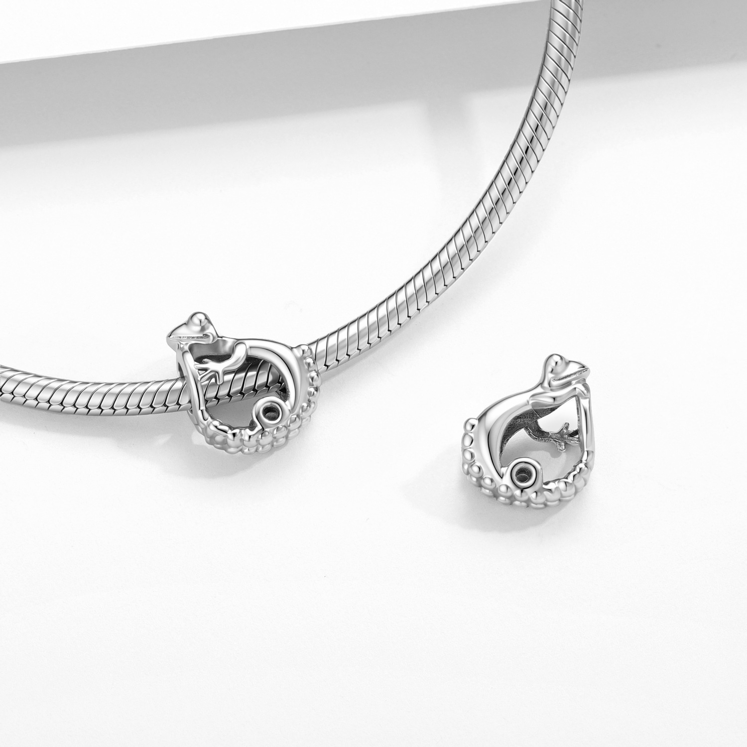 S925 Sterling Silver Chameleon Charm - Animal Shape Hollow Bracelet Bead — view 3