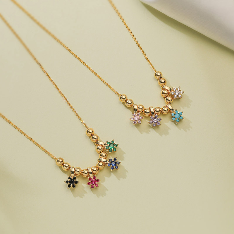 Exquisite Sweet Copper Inlaid Crystal Star and Round Bead Spliced Necklace - Niche Light Luxury Sparkling Flower Petal Clavicle Chain 3