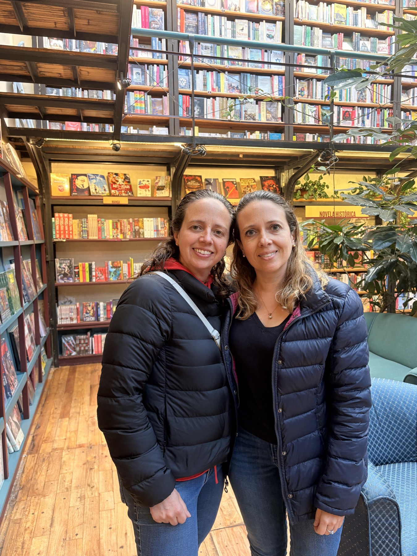 Mirelle y Michelle Planella Elizondo, fundadoras de Apapacho Infinito