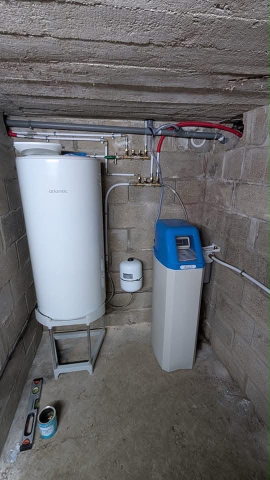 Adoucisseur, chauffe-eau et vase d'expansion