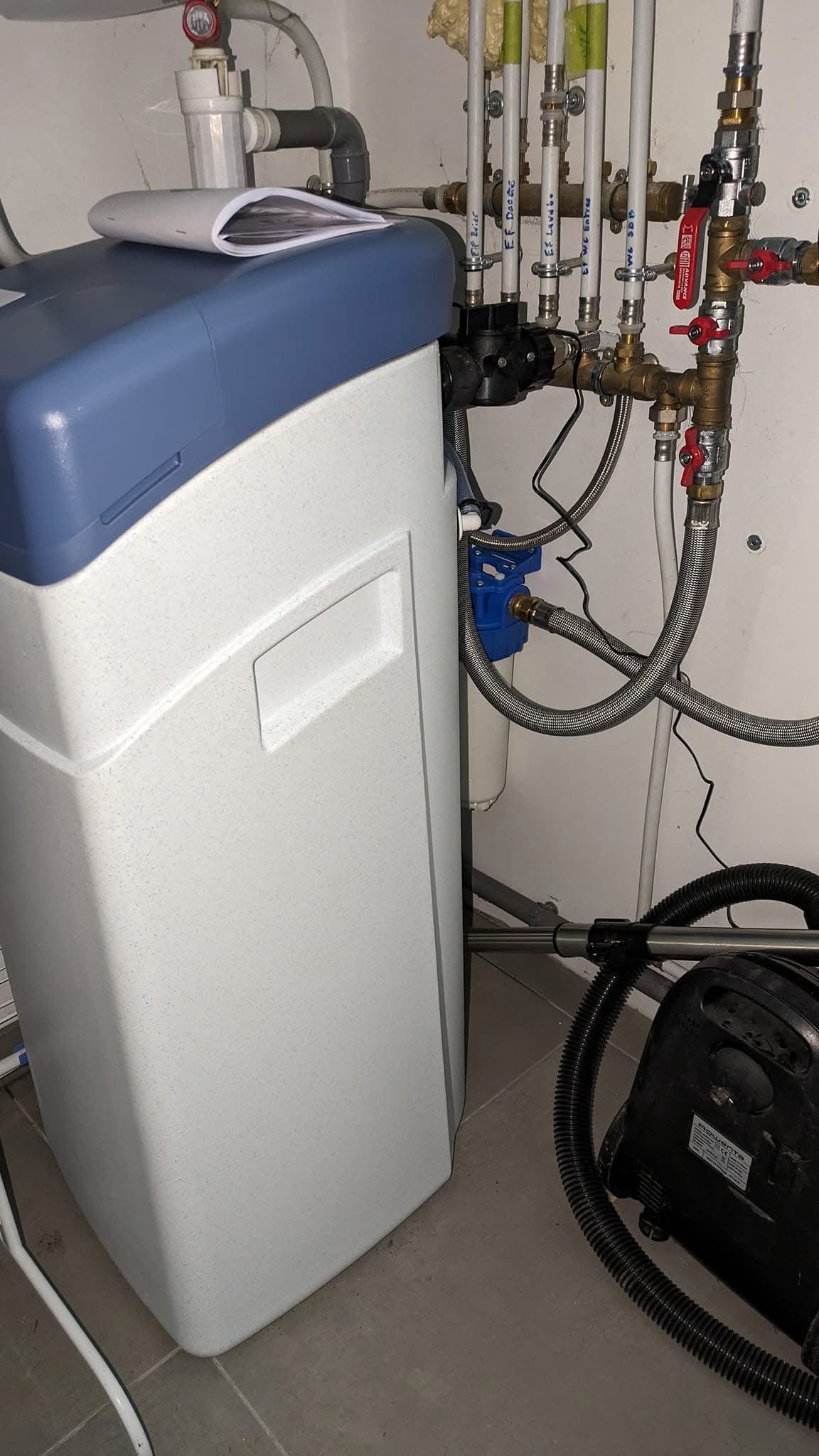 Collecteur PER et adoucisseur d'eau