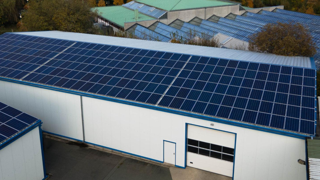 Commercial building with rooftop solar panel installation
